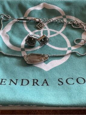 Kendra Scott Silver and Gray Elle Pendant Necklace with Matching Studs